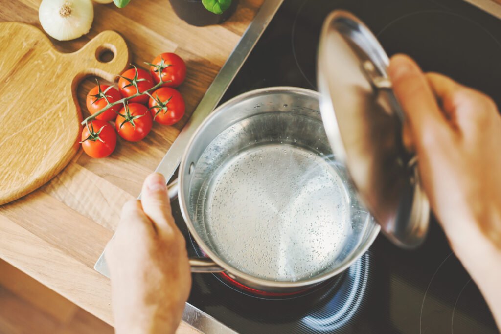 Does boiling water kill bacteria