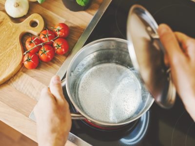 Does boiling water kill bacteria,